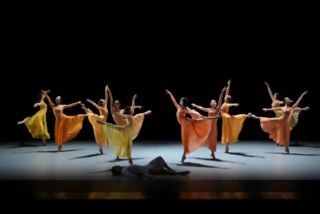 MEZZO 

Le Malandain Ballet Biarritz « compagnie du mois sur Mezzo » profitera de la diffusion des ballets L’Oiseau de feu de Thierry Malandain et Le Sacre du printemps de Martin Harriague le 14 septembre. D’autres dates sur mezzo.tv. 
Par ailleurs, le Temps d’Aimer la Danse sera mis à l’honneur ce mois-ci sur Mezzo avec la diffusion de Didon et Enée de Blanca Li le 22 septembre à 21h. Ballet filmé le 10 septembre à Biarritz par les Films Figures Libres. D’autres dates sur : www.mezzo.tv 

© Olivier Houeix