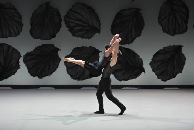 | SUISSE | 

La Suisse accueille le Malandain Ballet Biarritz pour présenter demain Les Saisons au théâtre @equilibrenuithonie de Fribourg.

© photo Olivier Houeix